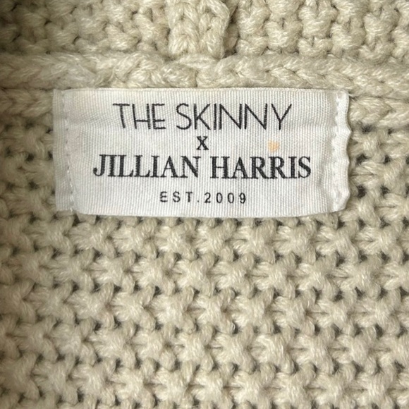 The Skinny x Jillian Harris O/S Chunky Knit
Oversized Slouchy Erinn Cardigan - Picture 10 of 10